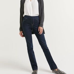 ⭐️nwt Reitmans Straight Leg Jeans The Original Comfort⭐️